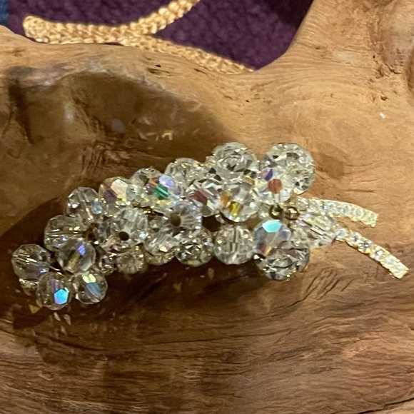 1950s Vintage Juliana Rhinestone Beaded Sparkling ChaCha AB Leaf Goldtone Brooch - Picture 3 of 10